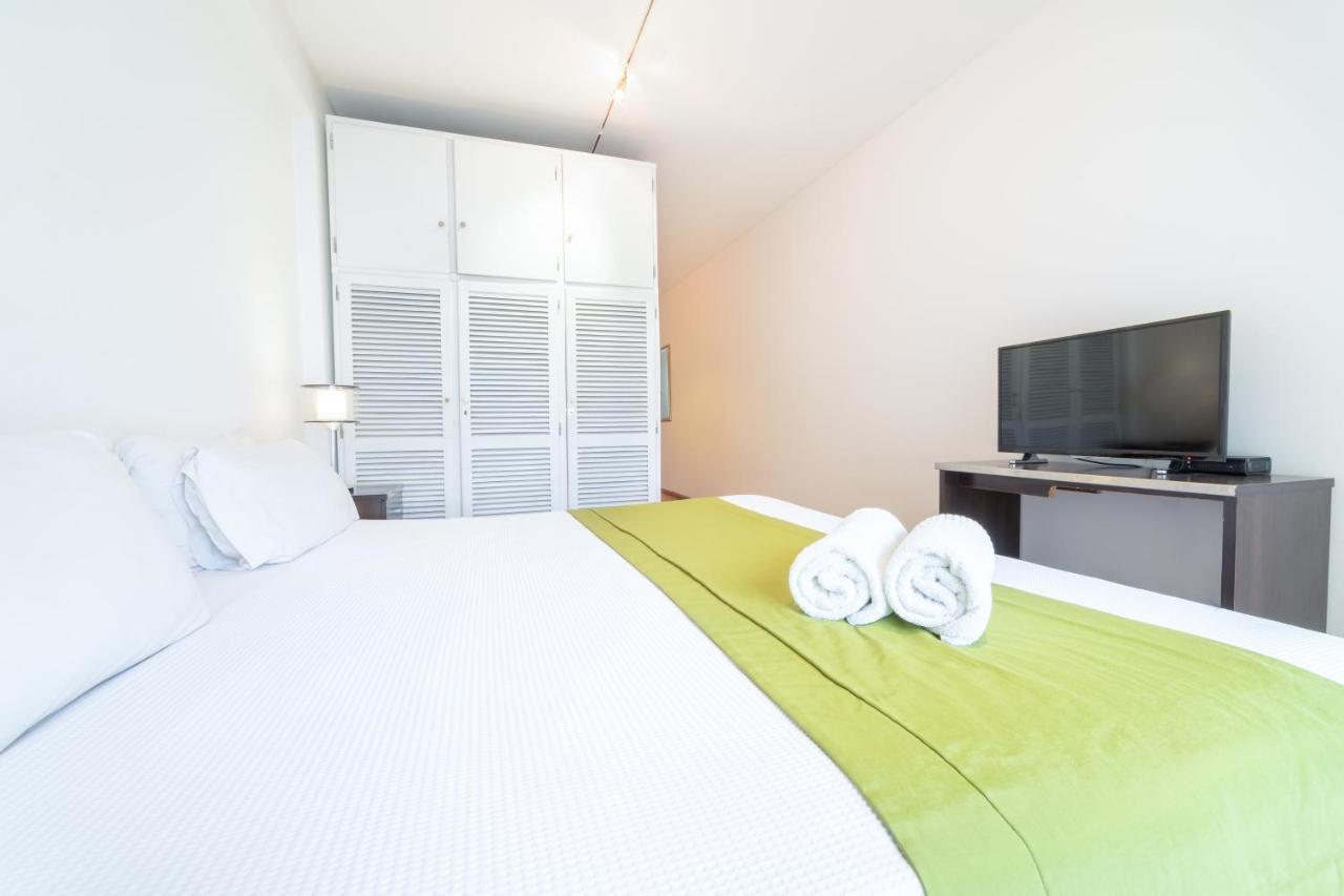 Callao Plaza Suites บัวโนสไอเรส ภายนอก รูปภาพ